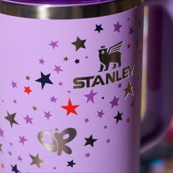 NIB Stanley x Olivia Rodrigo H2.0 40oz Tumbler - Picture 5 of 6